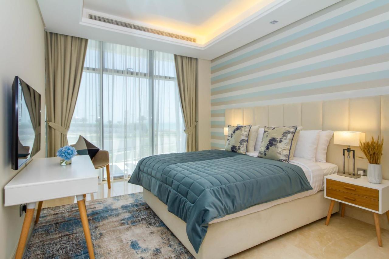 Bespoke Holiday Homes - Palm Jumeirah- 2 Bedroom Sea View With Pool & Beach Access, The 8 Dubaj Exteriér fotografie