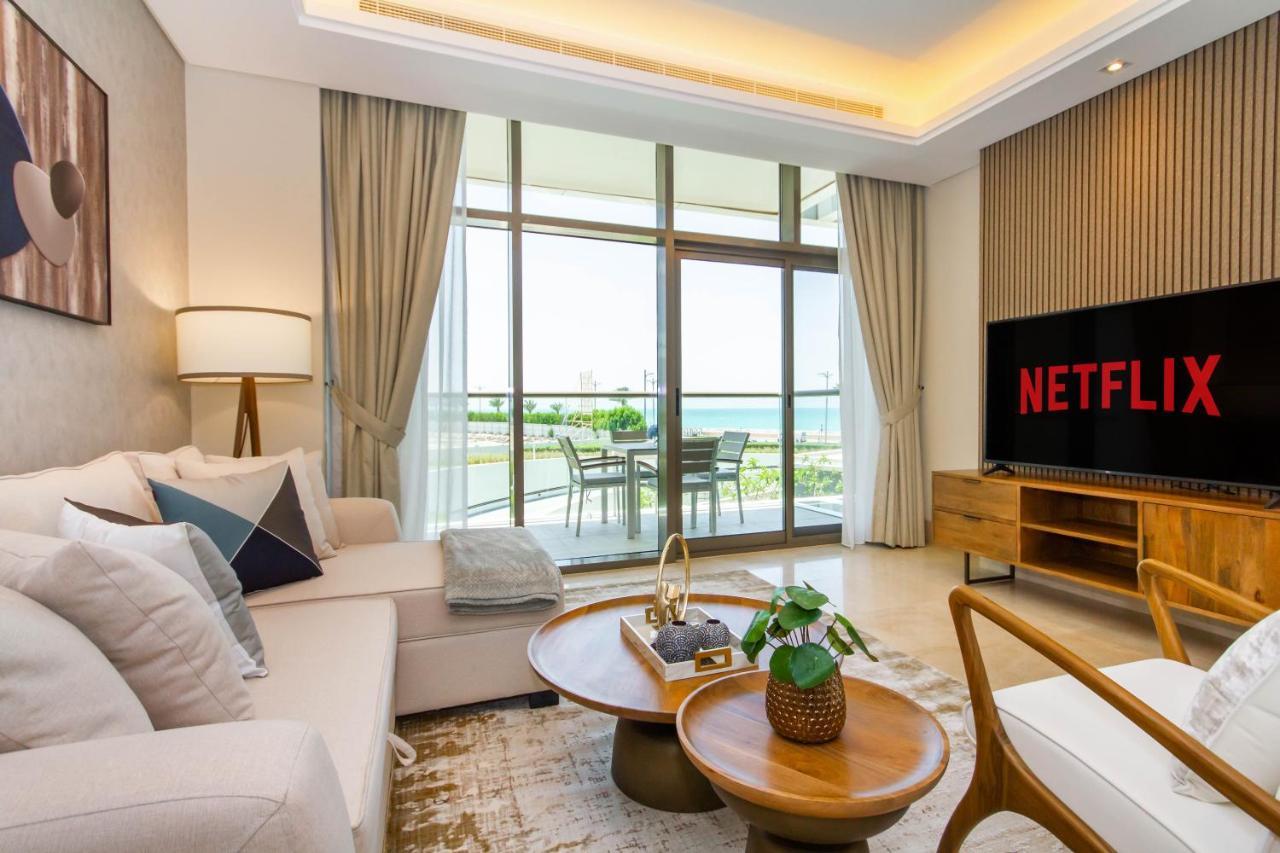 Bespoke Holiday Homes - Palm Jumeirah- 2 Bedroom Sea View With Pool & Beach Access, The 8 Dubaj Exteriér fotografie